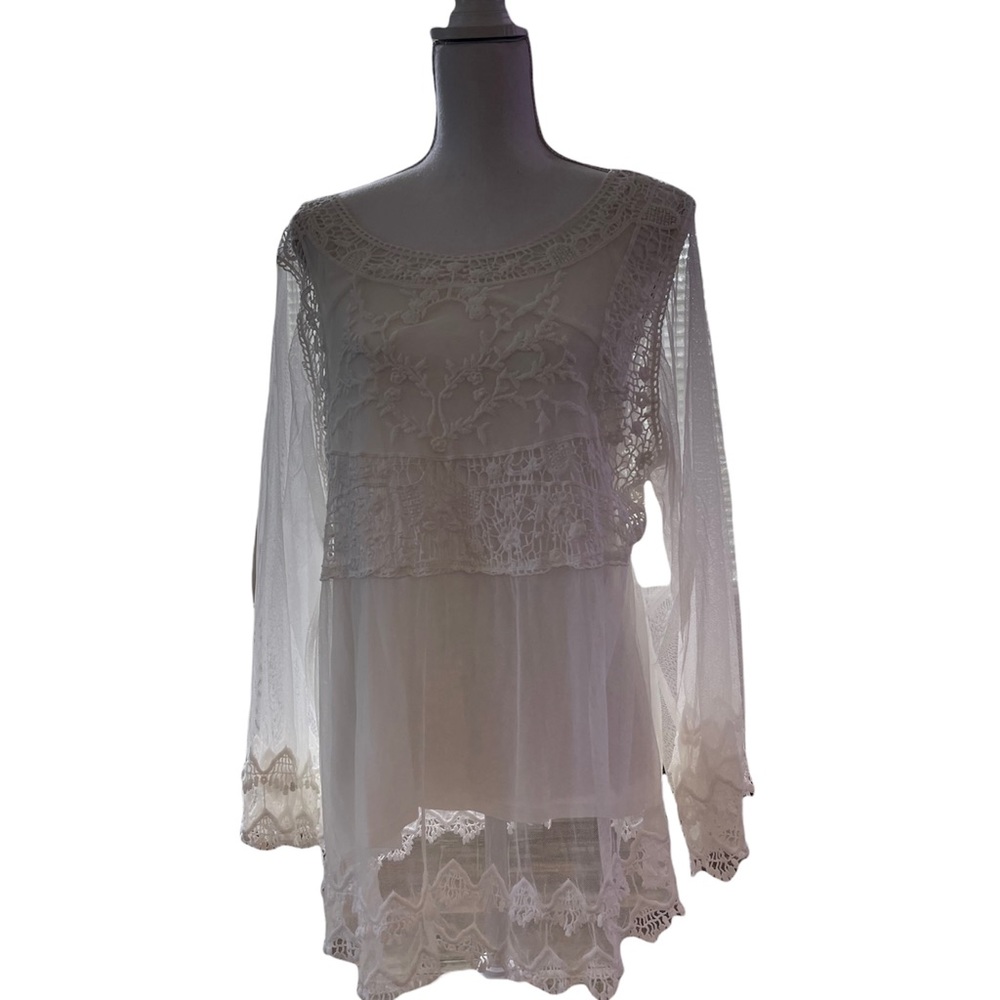 Sundance sheer lace trimmed top XL long sleeves with matching camisole off white